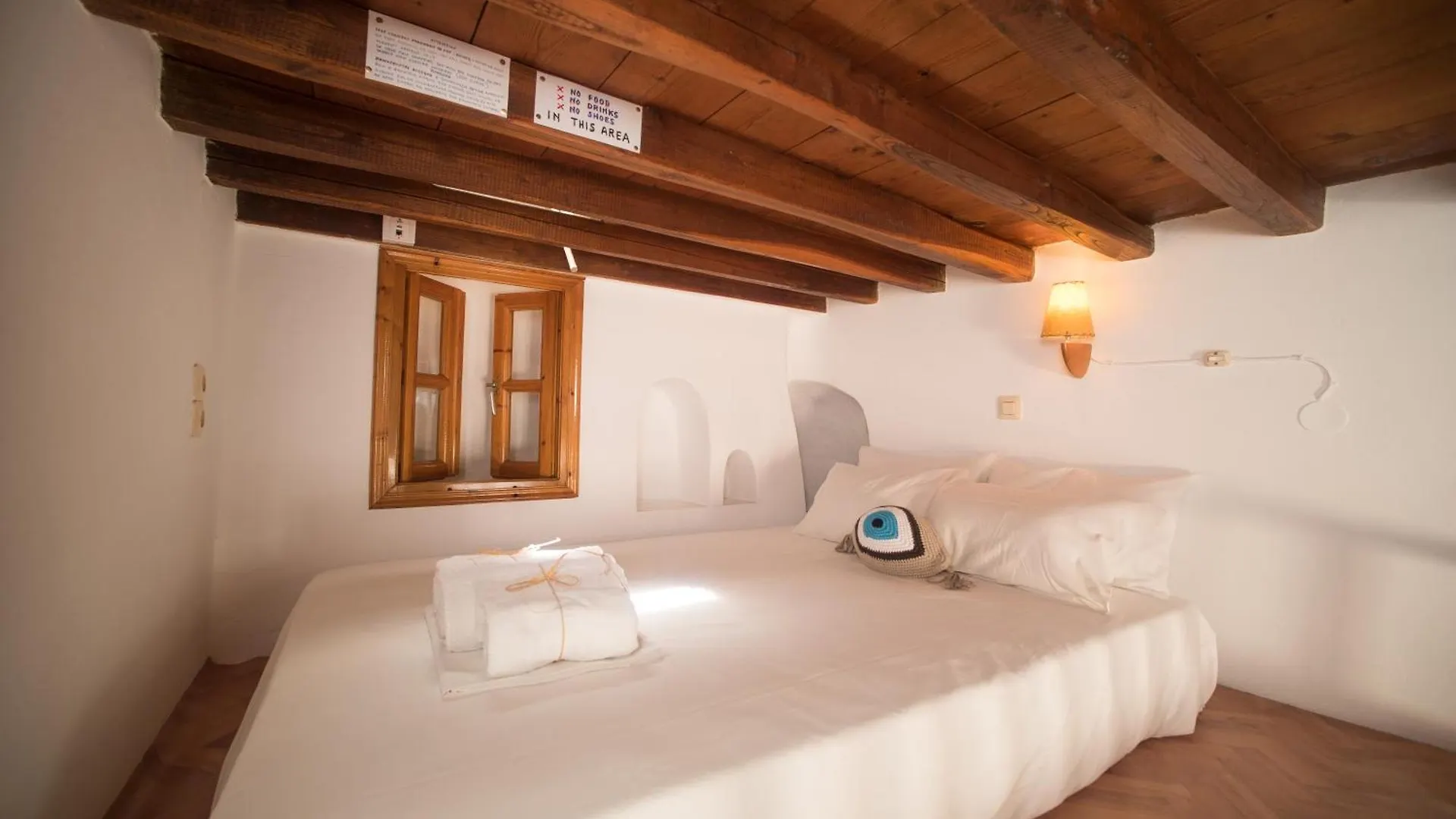 Apartment Bright & Relaxing Loft With Attic Room In The Heart Of Mykonos City Mykonos Town Greece